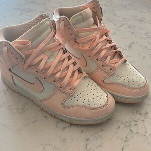 Women’s Nike Dunk